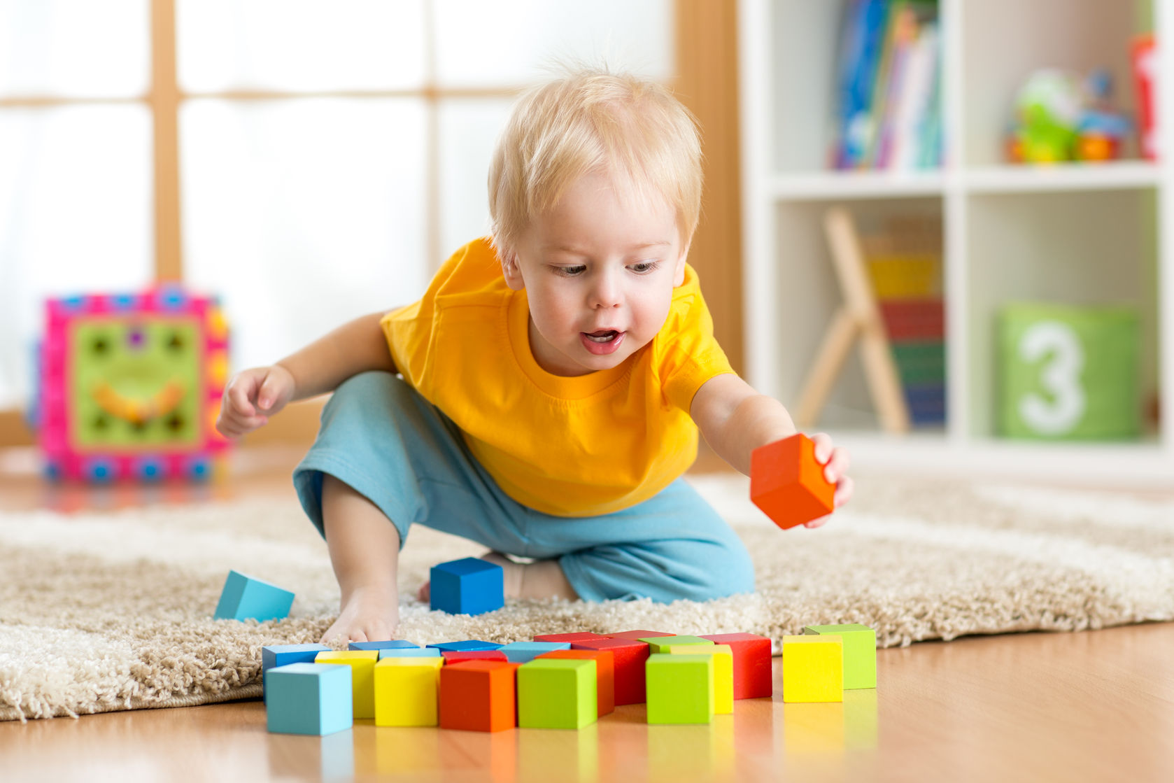 Раннее развитие ребенка: польза и особенности